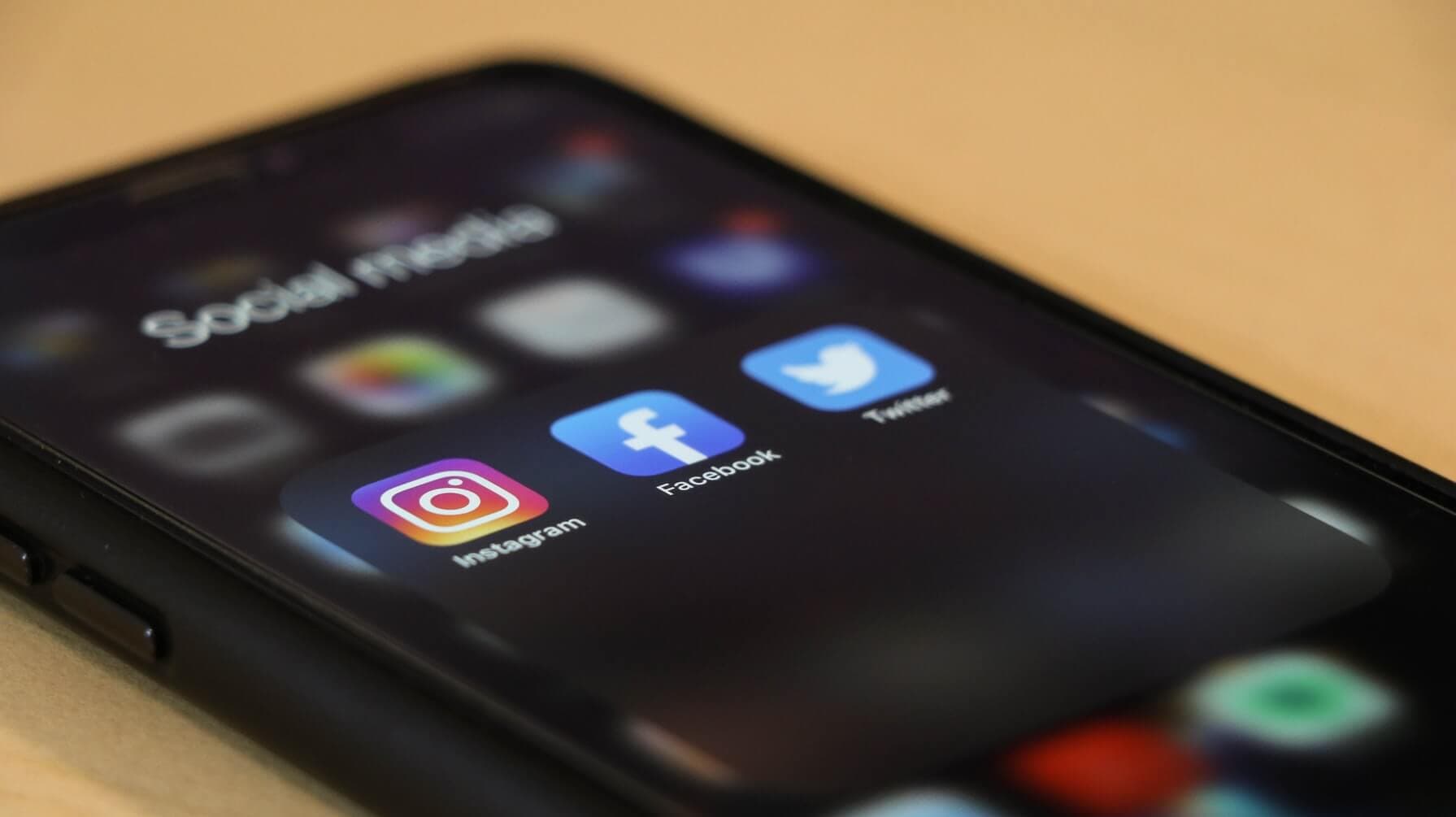 Why You Should Turn to Social Media During This Economic Crisis