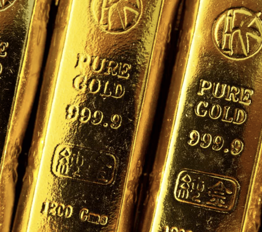 Gold Set for Brightest Year Since 2010 on Rate Cuts, Safe-Haven Demand