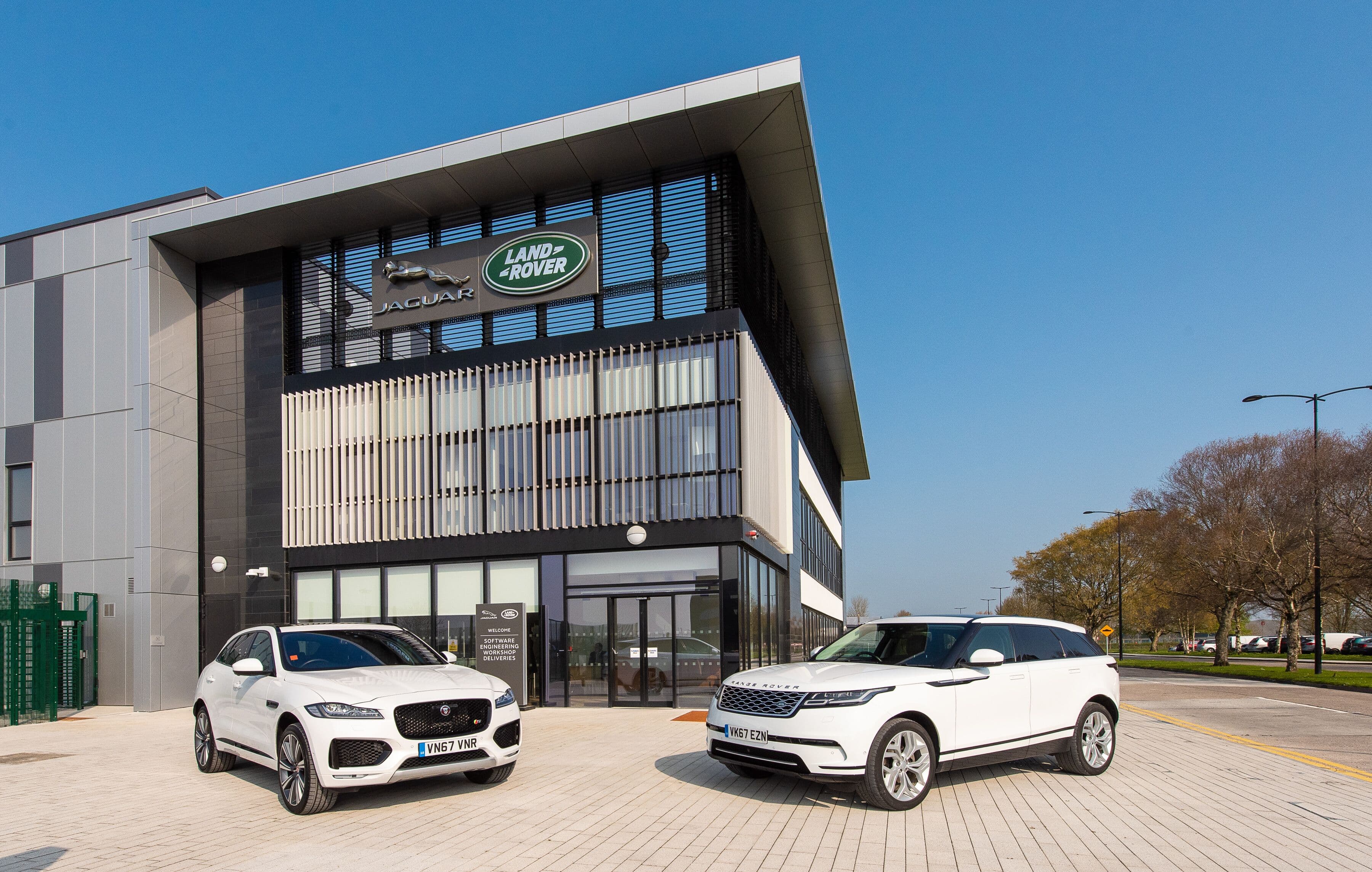 Jaguar Land Rover To Reward Drivers With Cryptocurrency | Bitcoinist.com