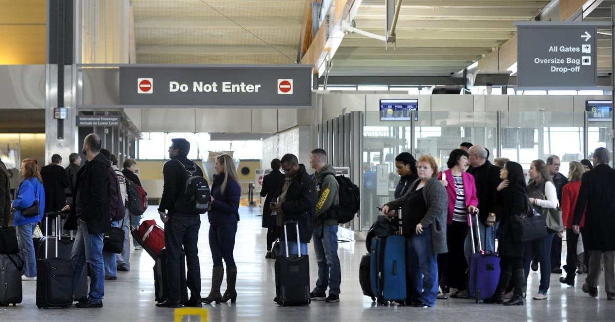 Bumped Fliers Turn to Apps to Collect Compensation