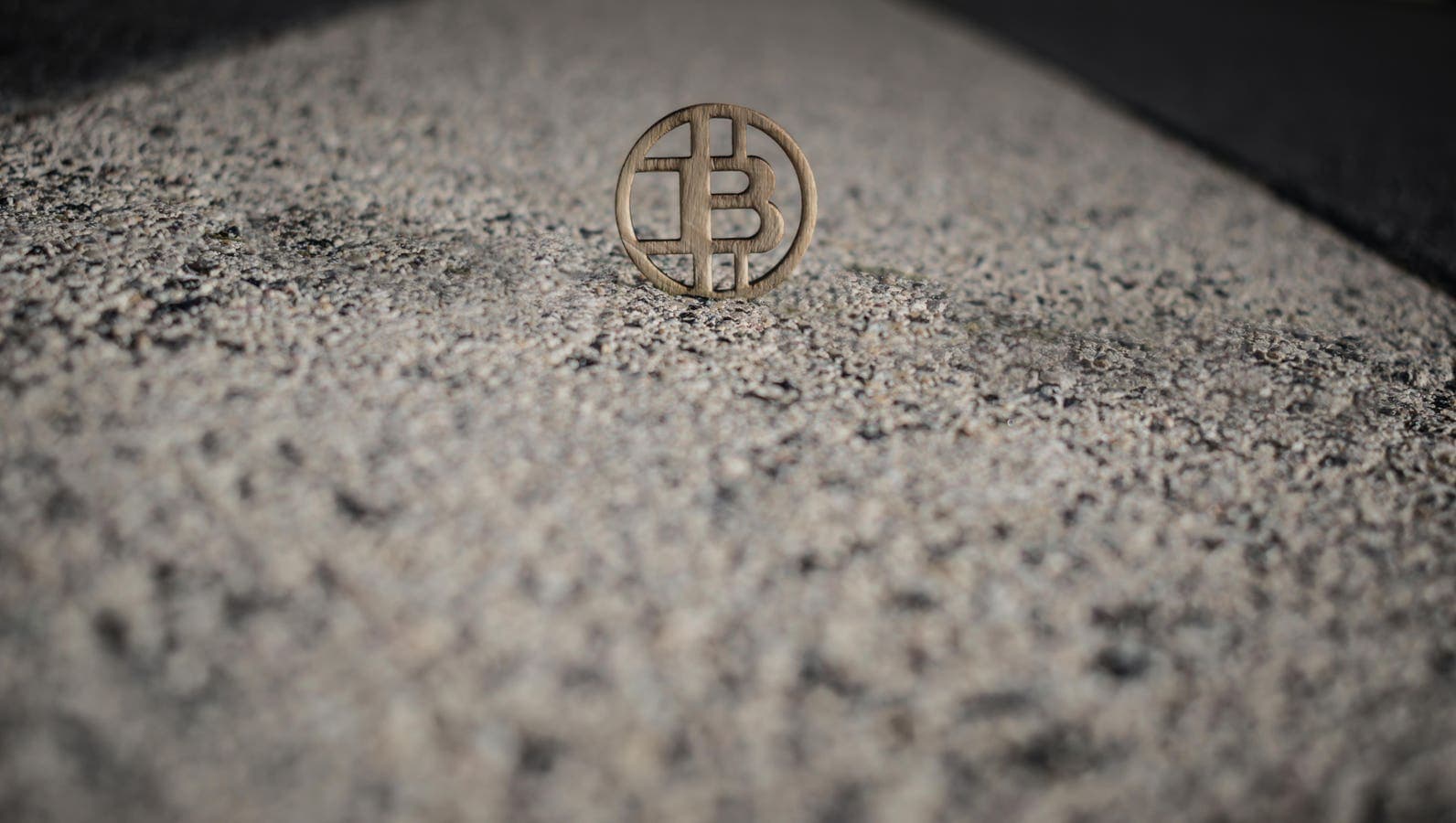 While Bitcoin Is Down, Big Players Continue To Pour Money And Faith Into Blockchain