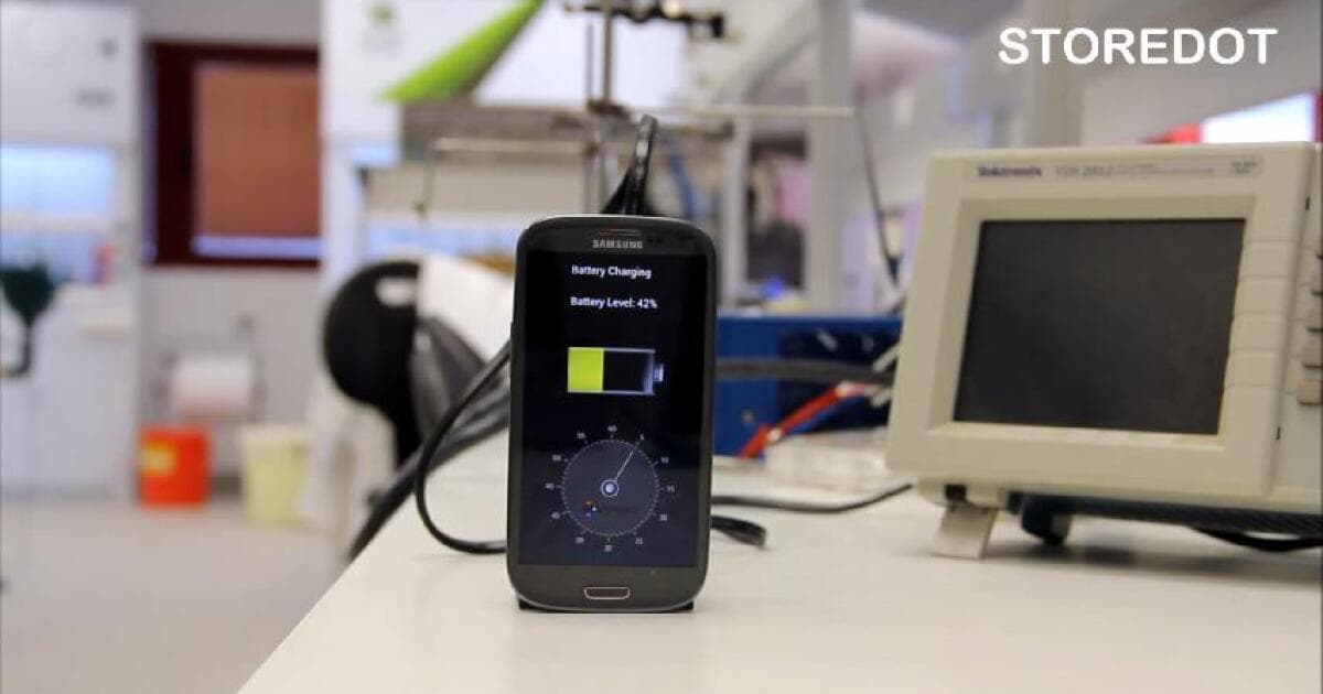 Nanodot-based smartphone battery that recharges in 30 seconds