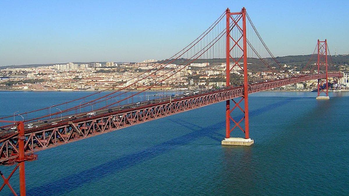 Big red bridge, devs, startups: Guess the city behind this tech boom (hint: it's not San Fran)